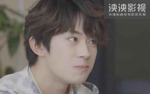 易烊千玺胖了十斤怎么回事 易烊千玺近照更可爱了（图）