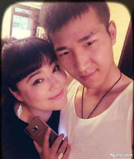 李菁菁回应说了什么？李菁菁被曝诈骗背后真相如何李菁菁哽咽回应