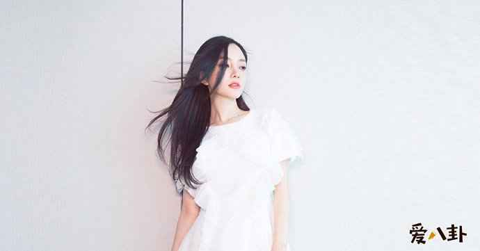 李小璐直播怎么回事 李小璐直播原因竟是为了讨生活是真的吗