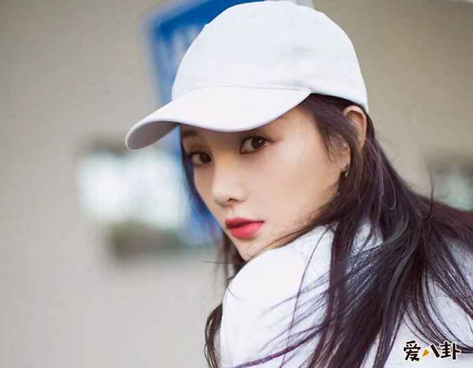 李小璐直播怎么回事 李小璐直播原因竟是为了讨生活是真的吗