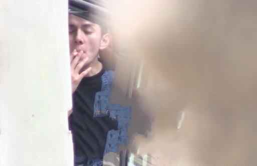 李佳琦回应抽烟全文 一句话简单明了太圈粉了网友纷纷站他