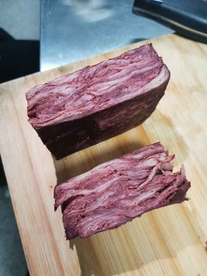 “开封菜”开卖“人造肉”：不含动物原料，为何有相似的口感？