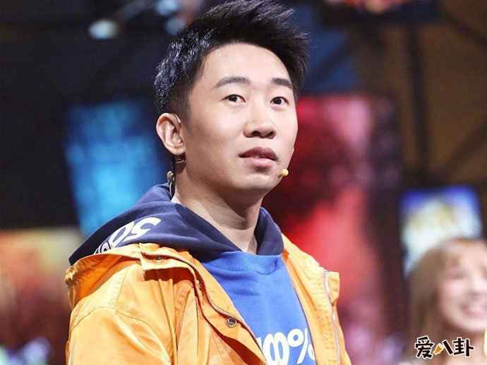 杨迪点名跑路站姐什么情况 杨迪点名跑路站姐还牵扯道德绑架怎么回事