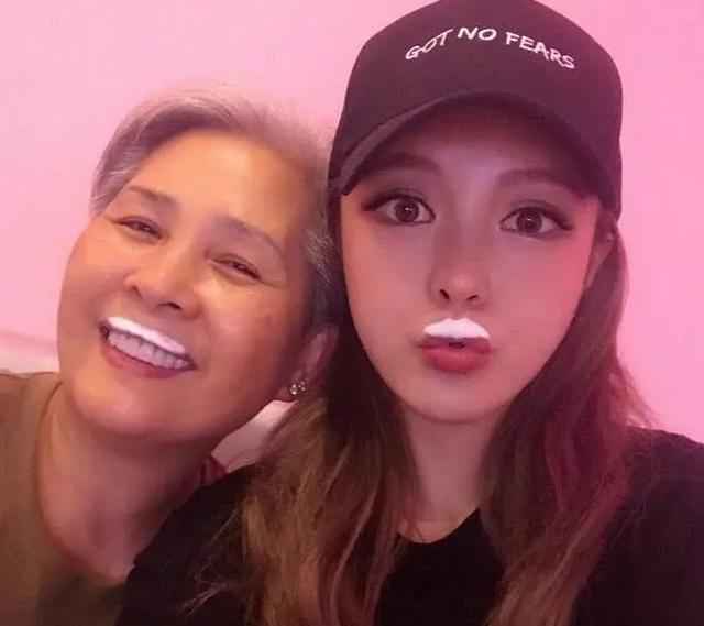 罗志祥妈妈说周扬青想毁掉儿子 害我儿子每年流失2亿怎么回事