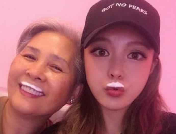 周扬青小号内容曝光 与罗志祥妈妈昔日感情亲如母女