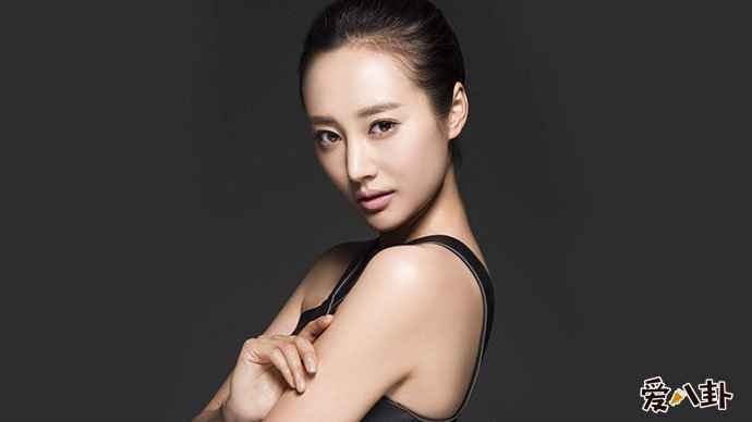 李纯恋情曝光怎么回事 男友是谁和李易峰是什么关系