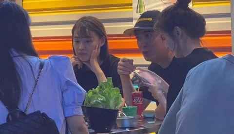 王思聪新女友甜仇身份曝光做什么的 两人亲密互动这几处小细节太暖了