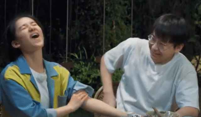 彭昱畅是怎么找到女朋友的？玩游戏赢了打女生手毫不客气何炅都怒了