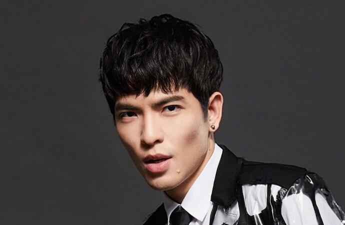 谢霆锋吐槽萧敬腾 为什么说萧敬腾花心事件始末令人震惊