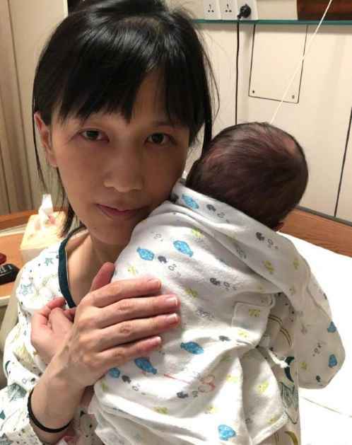 吵疯了!papi酱因孩子随父姓被网友嘲笑 背后详情始末曝光到底怎么回事?