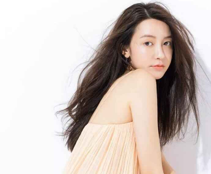 张大奕晒婚纱照被骂怎么回事 张大奕晒婚纱照是在宣誓主权炫耀吗