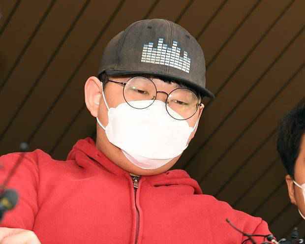  5月12日，文亨旭被捕后首次露面。（韩联社）