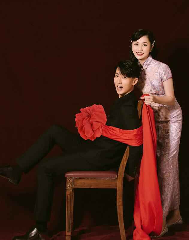 脑洞大开!吴尊林丽吟婚纱照 吴尊化身骑士守护自己的“林公主”