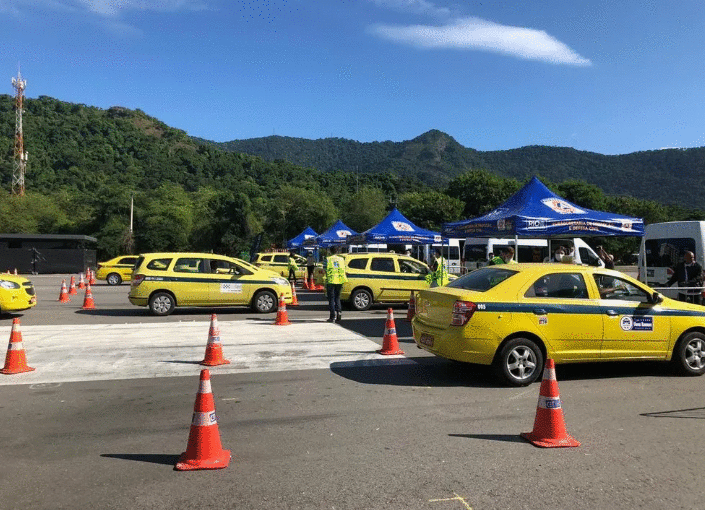 全球累计确诊病例超769万，多国进一步放宽管控措施