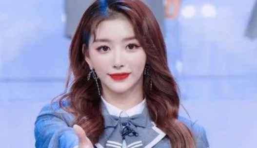 虞书欣保护孔雪儿怎么回事 虞书欣保护孔雪儿什么情况现场图