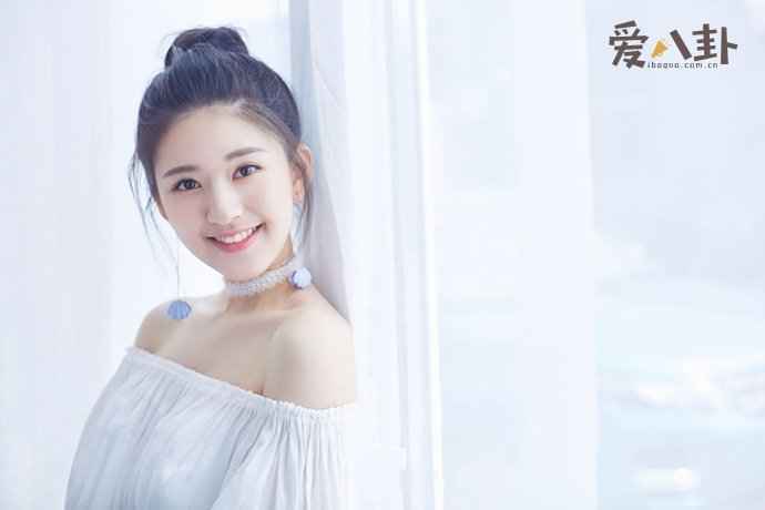 赵露思碰瓷刘亦菲怎么回事 赵露思刘亦菲对比照曝光