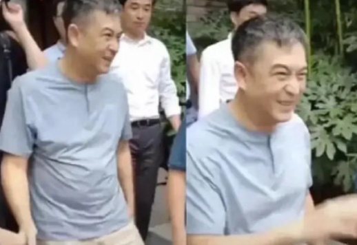 张嘉译改名叫张嘉益什么情况 背后真实原因让人心疼
