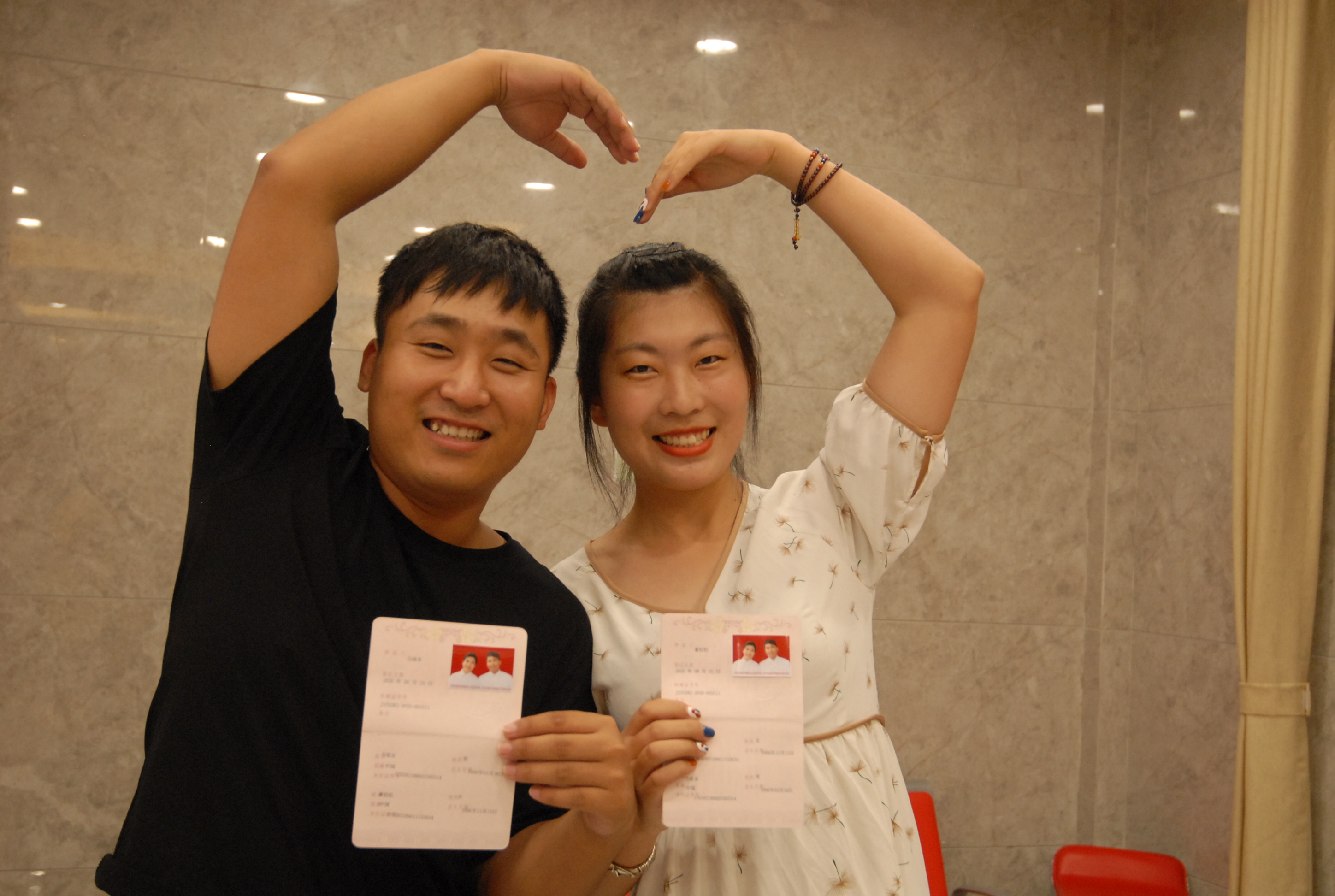 浪漫“七夕” 婚姻登记“爆棚”