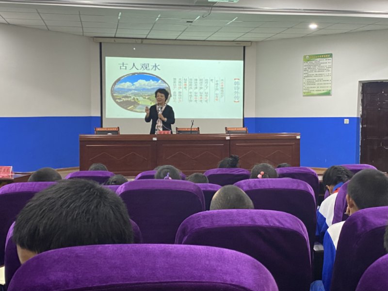 黄河源科考专家为玉树小学生科普水知识