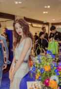 颖儿终于换对发型,烫“泰迪卷”搭白裙美翻了,付辛博真会选老婆