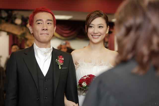 多情的陈小春,娶了小16岁的应采儿,变成“妻管严”也心甘情愿
