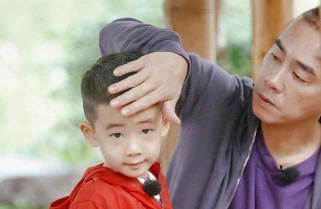 多情的陈小春,娶了小16岁的应采儿,变成“妻管严”也心甘情愿