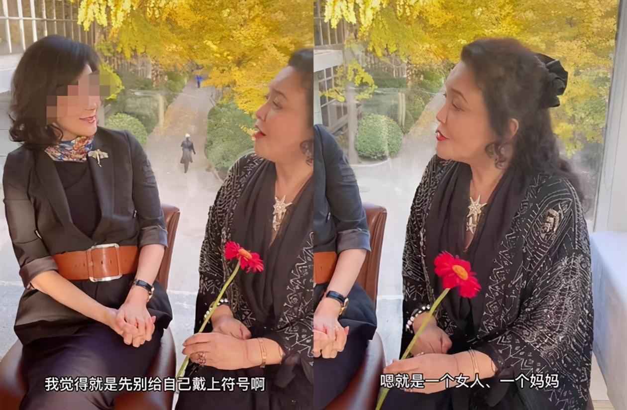大S的62岁婆婆戴满珠宝露面,曾收儿媳送的爱马仕,网友:有气质