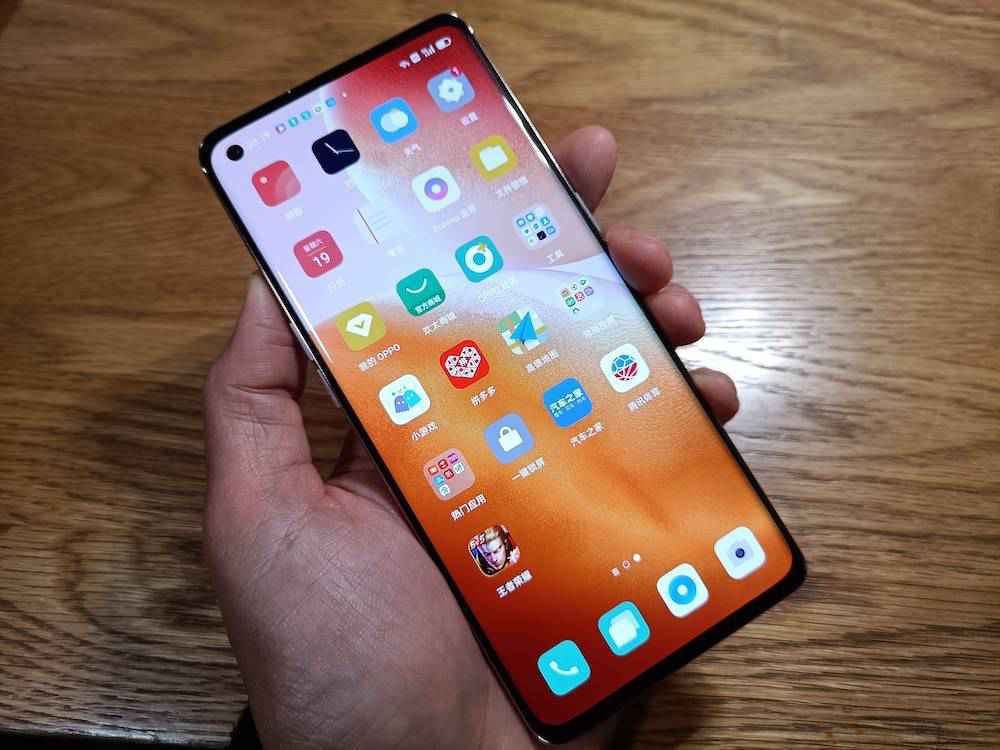 OPPO Reno5 Pro 5G,优雅的设计和香醇的内力