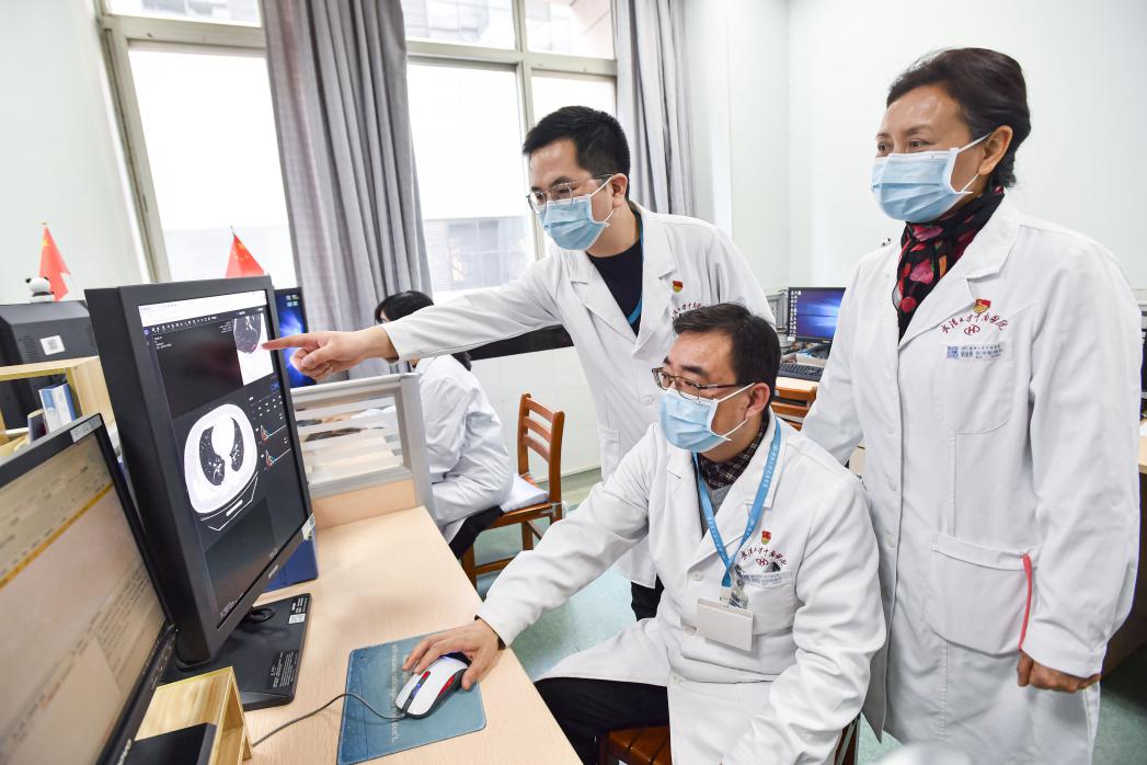 湖北援冀移动CT借助5G网络半小时形成检查报告