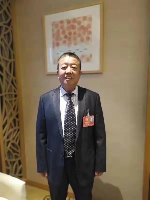 破“四唯”，社会需正视职校毕业生的贡献与能力