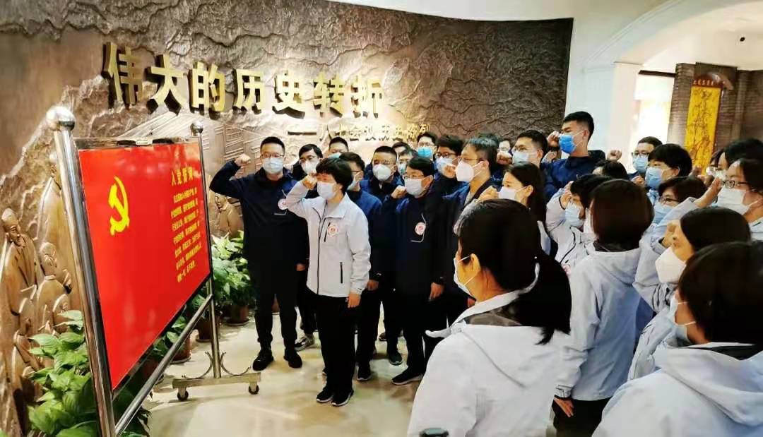 一天的秘密会议，挽狂澜于既倒
