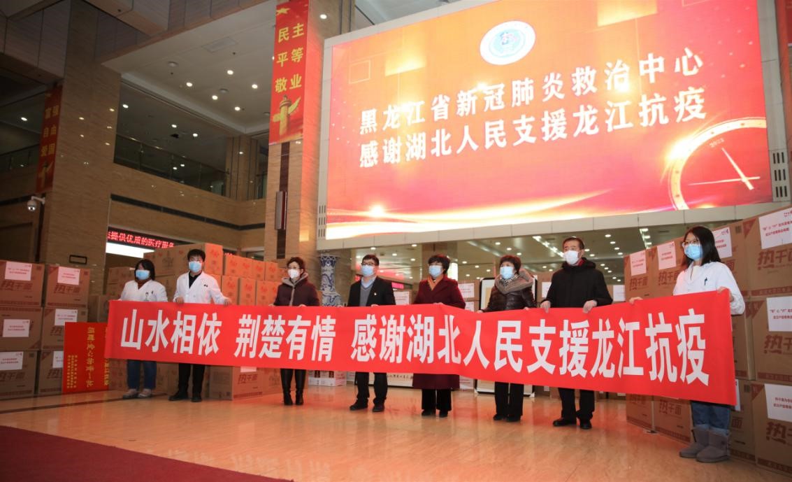 曾经“烤冷面给热干面加油”，如今“热干面给烤冷面加油”