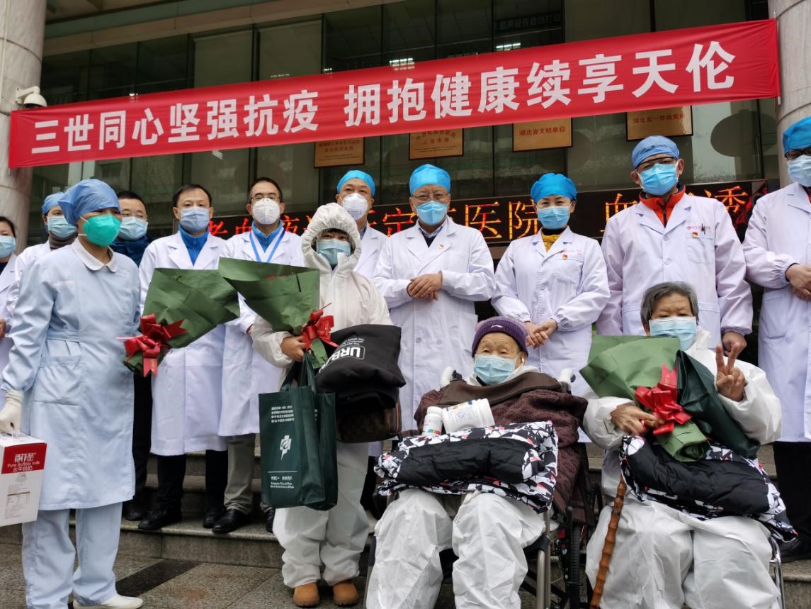 曾经“烤冷面给热干面加油”，如今“热干面给烤冷面加油”