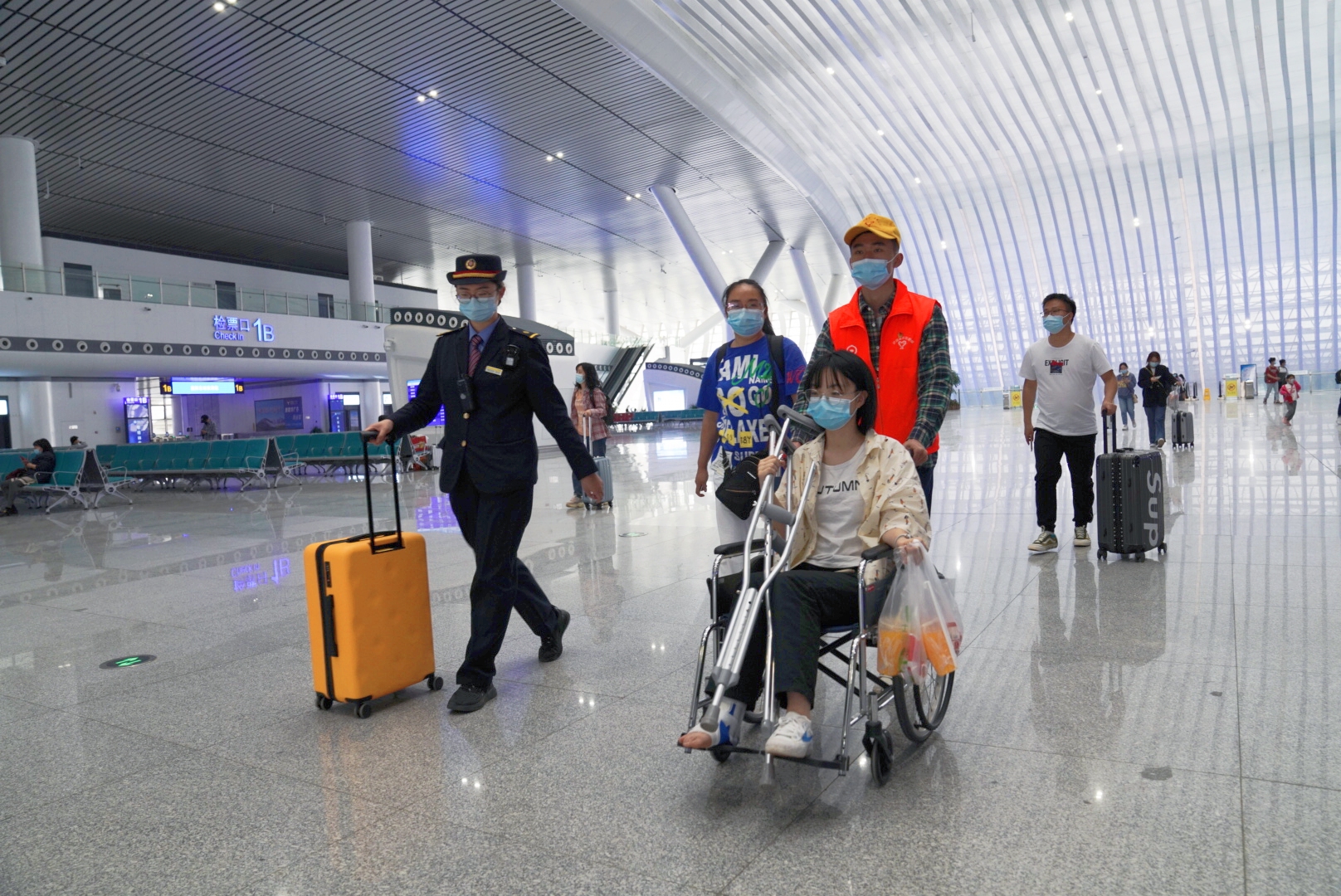 “五一”小长假武铁共发送旅客403万人次