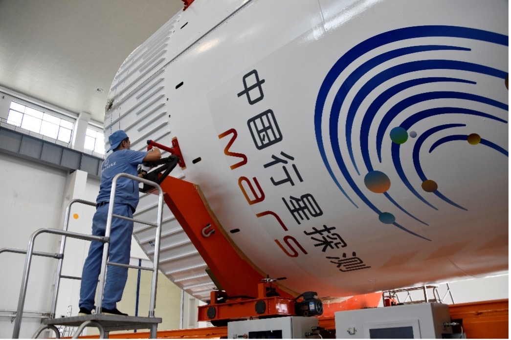 “天问一号”飞向火星的297天 长五人在争分夺秒中精益求精