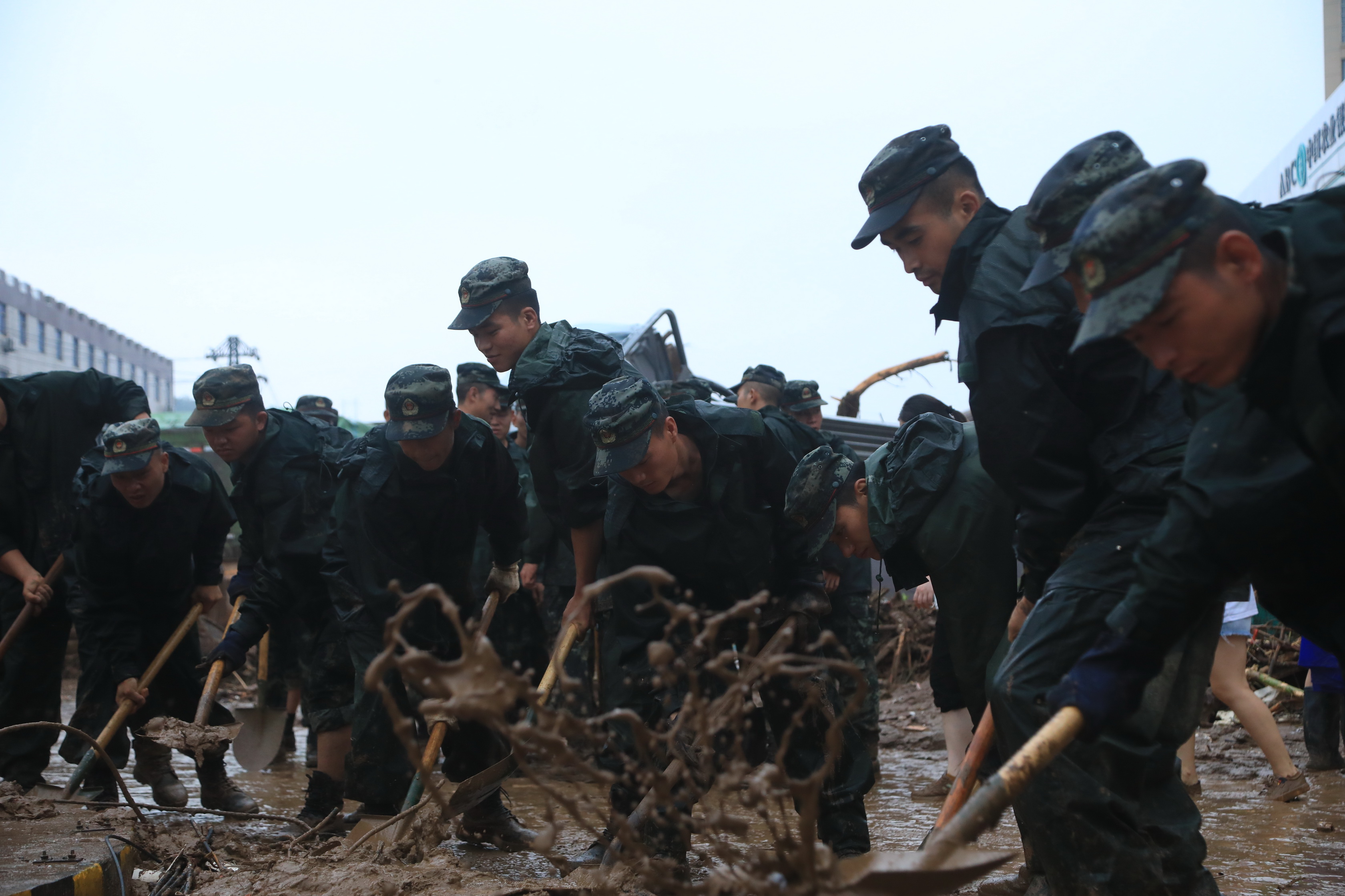  灾情就是命令！武警第一机动总队某支队紧急出动