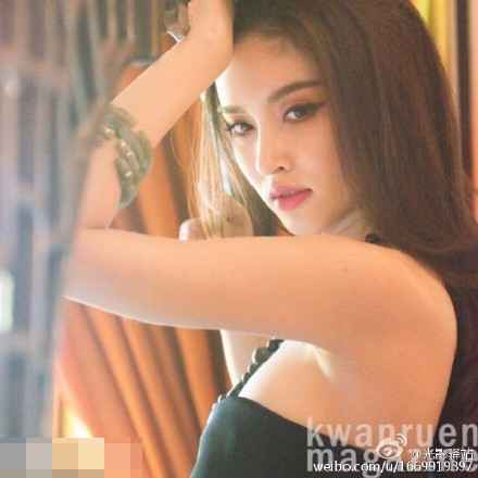 泰国最美变性人Poy柔美性感获赞