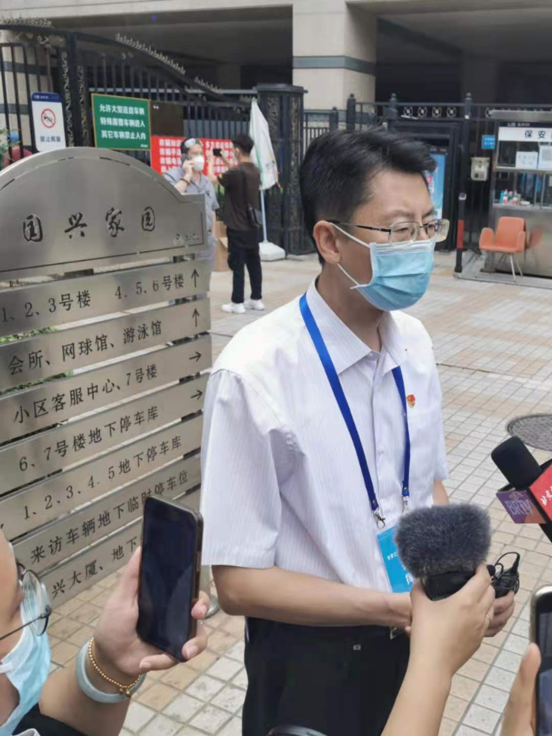  探访国兴家园封控现场：海淀区严格落实疫情防控措施
